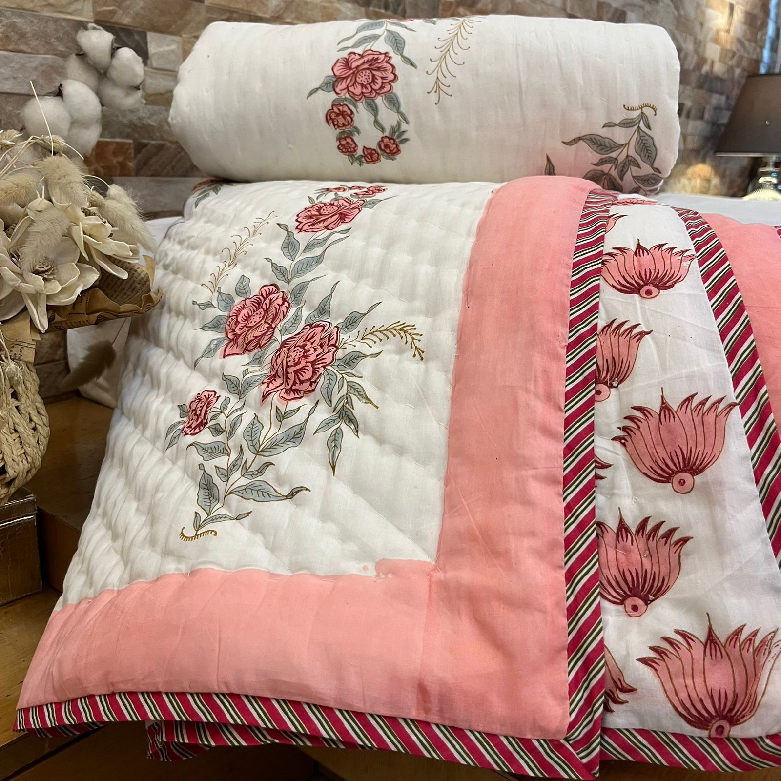 Quilt – Eden Blooms (1) Quilt – Eden Blooms (1)